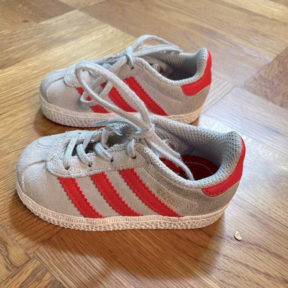 Adidas toddler Gazelle‎ sneakers red and gray size 4C